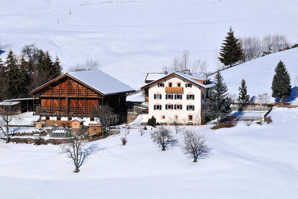 Sule Hof Agriturismo Urtijëi Buitenkant foto