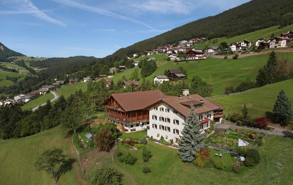 Sule Hof Agriturismo Urtijëi Buitenkant foto